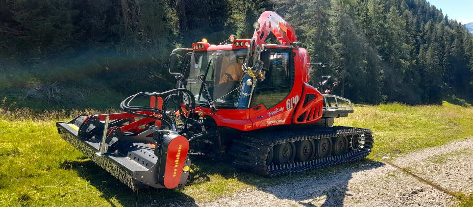 Pour broyage d’herbe et de bois de taille jusqu’à 9 cm Ø