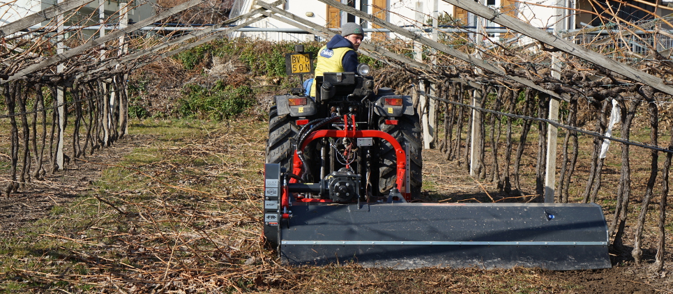 The mulcher classic with wide side displacement