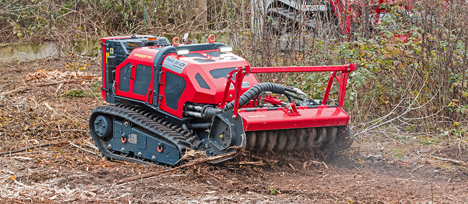 Self-propelled seppi machinery