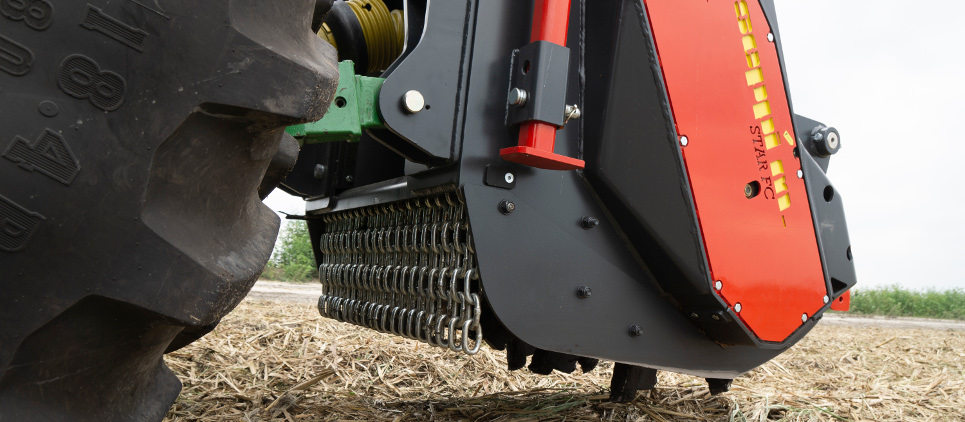 Multi-purpose tiller: grinds stumps and wood, crushes stones and tills the soil