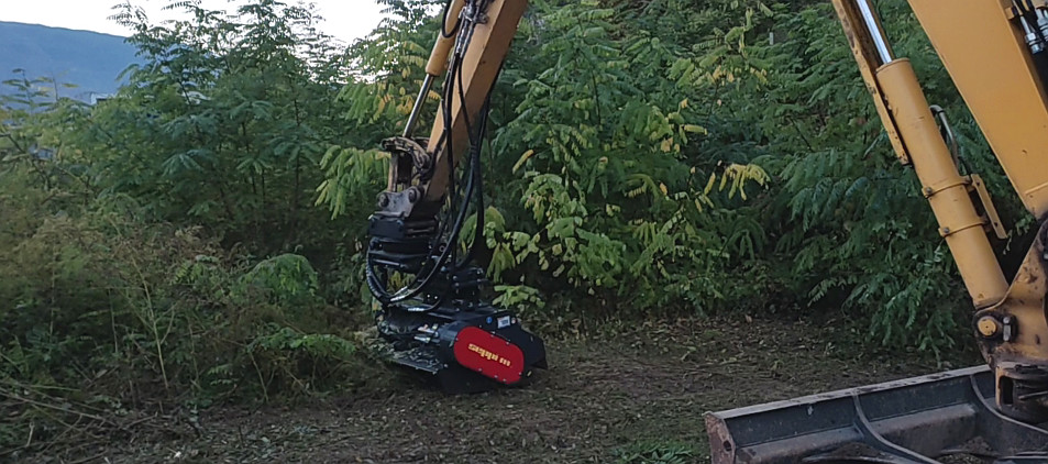 The mulcher classic with wide side displacement